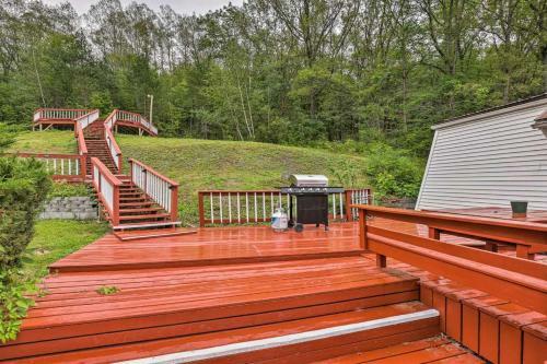 Retreat Overlooking Keuka Lake