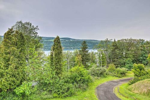 Retreat Overlooking Keuka Lake