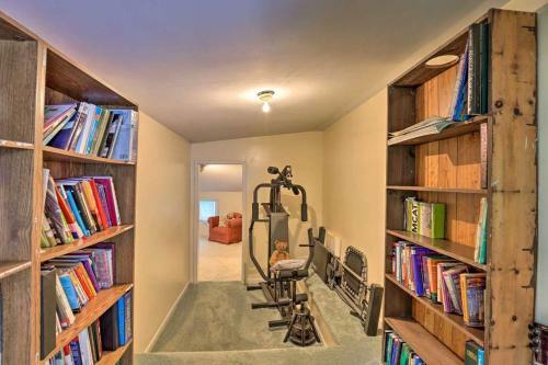 Retreat Overlooking Keuka Lake