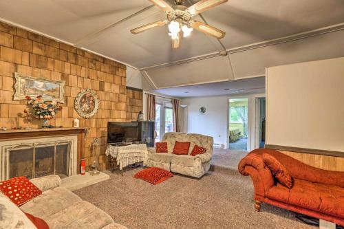 Retreat Overlooking Keuka Lake