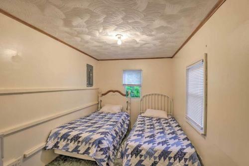 Retreat Overlooking Keuka Lake