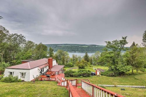 Retreat Overlooking Keuka Lake