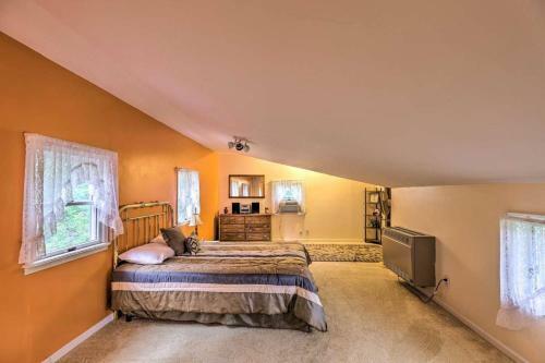 Retreat Overlooking Keuka Lake