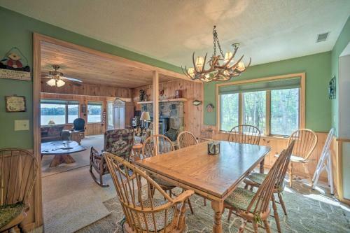Lake Pleasant Family Home With Canoe And Kayaks!