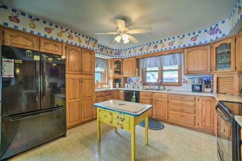 Lake Pleasant Family Home With Canoe And Kayaks!