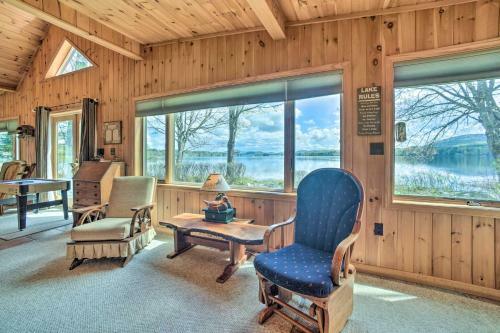 Lake Pleasant Family Home With Canoe And Kayaks!