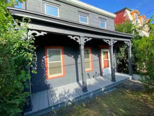 Cozy Kingston Ny 2 Bedroom Bliss