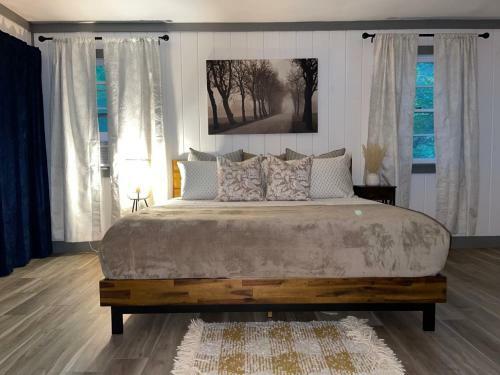 2 Bedroom Cozy Getaway W On-site Parking