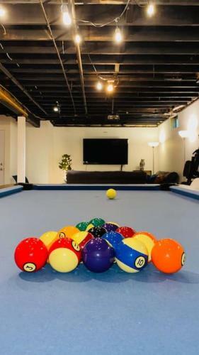 Modern, Spacious Lakeside Retreat In Narrowsburg