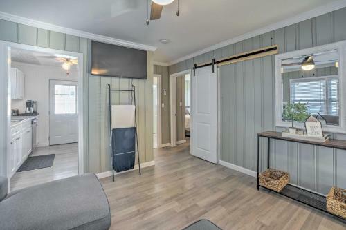 Saratoga Springs Cottage Fire Pit, Boat Dock