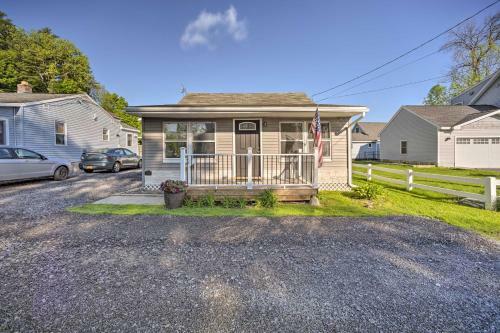 Saratoga Springs Cottage Fire Pit, Boat Dock