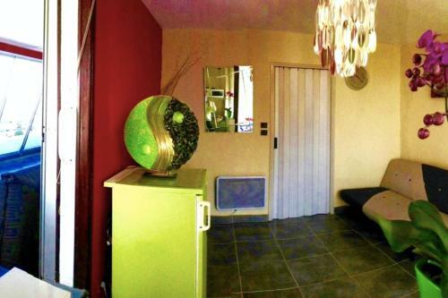 Nice Renovated Apartment Near The Beaches