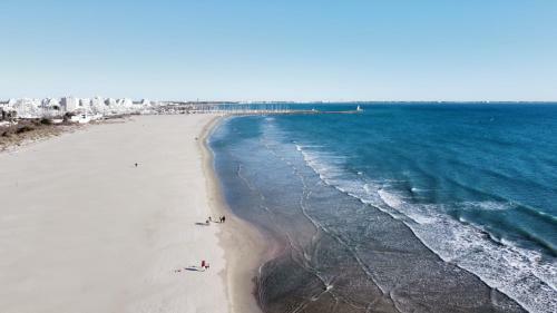 Apartamento Blue Sky La Grande Motte Studio -pool-5min Beach -queensizebed -wifi