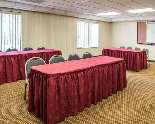 Hotel Comfort Inn & Suites