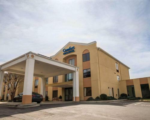 Hotel Comfort Inn & Suites