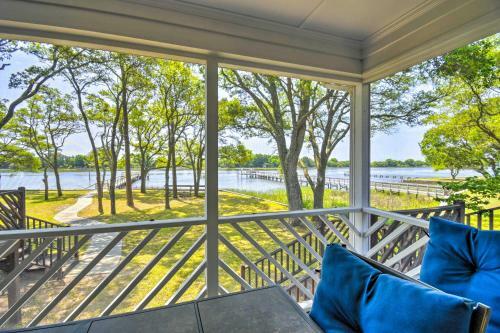 Ocean Isle Beach Home Near Ocean Isle Marina