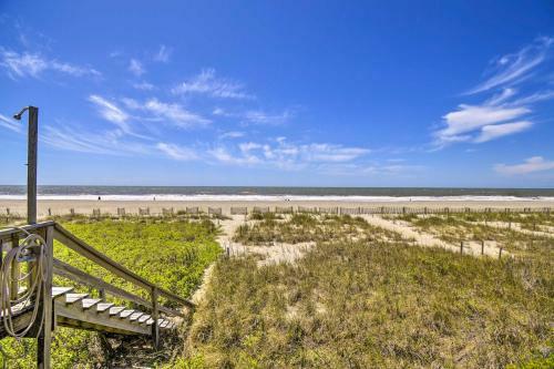 Oceanfront Retreat With Holden Beach Access!