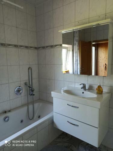 Apartamento Ger�umige Unterkunft F�r Montage