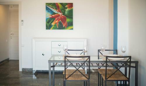 R130 Beachfront Apartment With Air Conditionner