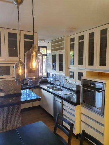 Apartamento 3 Dormitorios, Wifi Gratis, Piscinas, Muy Bien Ubicado