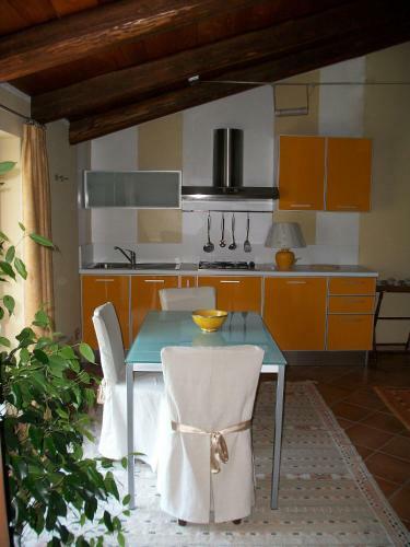 La Corte Di Langa Alloggio Ambra