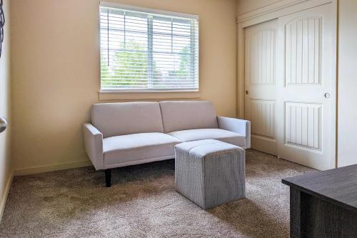 Welcoming Bend Home Less Than 4 Mi To Pilot Butte!