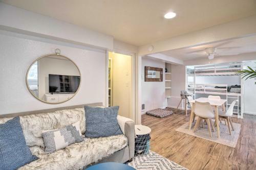 Apartamento Rockaway Beach Condo - Beach Access Nearby!