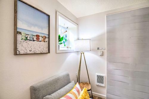 Apartamento Rockaway Beach Condo - Beach Access Nearby!