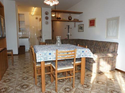 Amazing Holiday Home In Caorle With Shared Pool