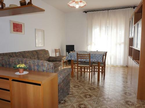 Amazing Holiday Home In Caorle With Shared Pool