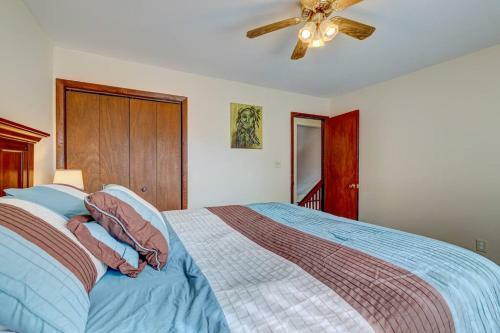 The Gap View Poconos Family Getaway With Game Room