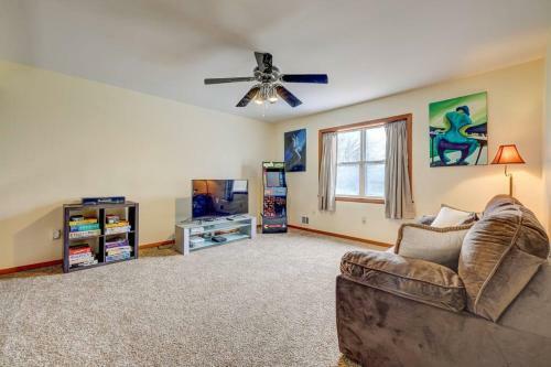 The Gap View Poconos Family Getaway With Game Room