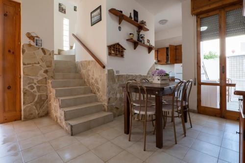 Apartamento Villino Dei Pini Baia Verde - Cod 212