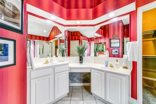 Artful Retreat In Allen