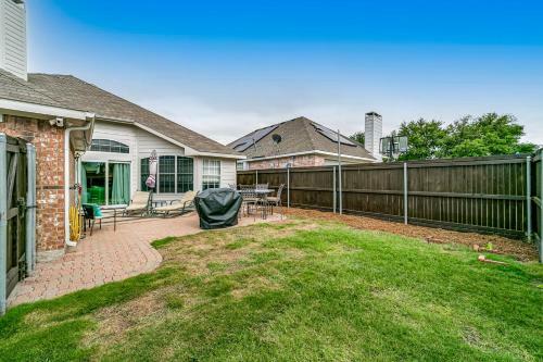 Artful Retreat In Allen