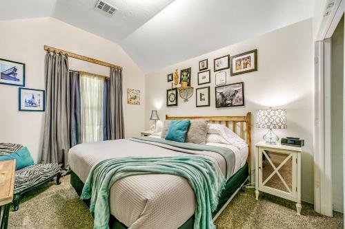 Artful Retreat In Allen