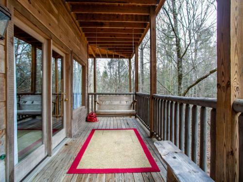 Cedar Forest-theater, Game Room, Hottub