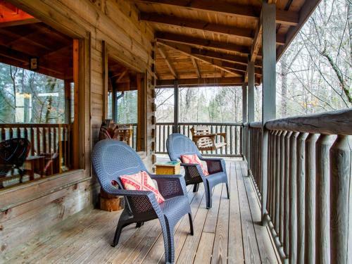 Cedar Forest-theater, Game Room, Hottub