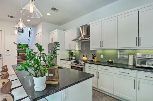 Sunny Austin Abode Proximity To Parks And Dtwn