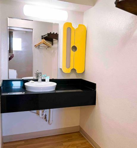 Del Rio Budget Hotel & Studio