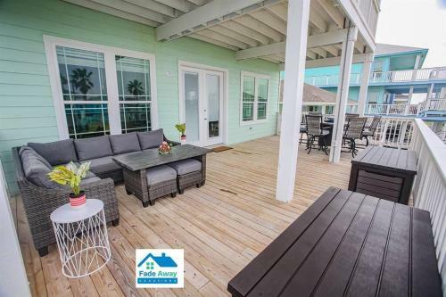 Kalm By The Beach - Ocean View - Sleeps 14