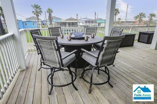 Kalm By The Beach - Ocean View - Sleeps 14
