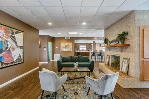Bay Dreamer - Massive Bayfront Home With Private Pool Home