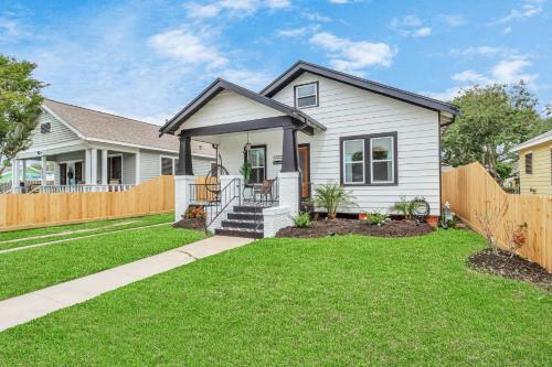 New! ?change Of Pace? 5 Blk To Beach Bikes+firepit