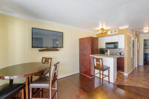 Apartamento Victorian Escape - Serene Condo With Beach Views Condo