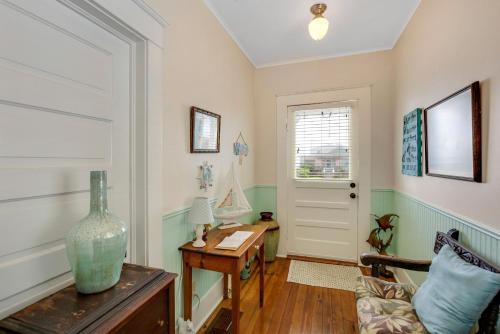 Lazy Days Cottage - Amazing Views And Great Location! Home