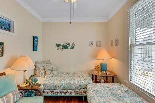 Lazy Days Cottage - Amazing Views And Great Location! Home