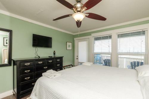 Mustang Island Beach Club 202k