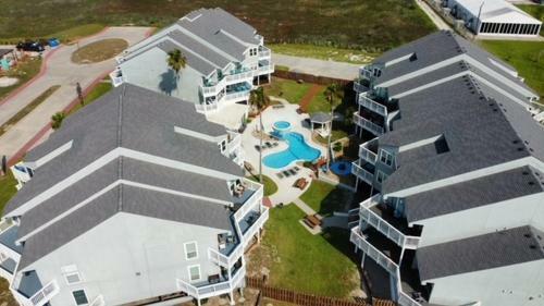 Mustang Island Beach Club 101k
