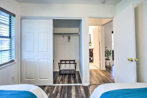 The Colony Townhome Near Golfing And Lakes!